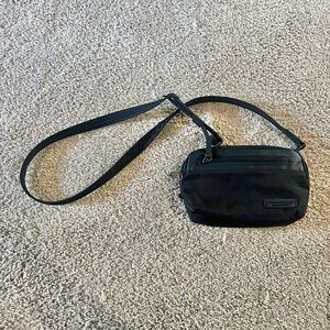 Travelon rfid Anti-Theft Metro Convertible Small Crossbody Bag